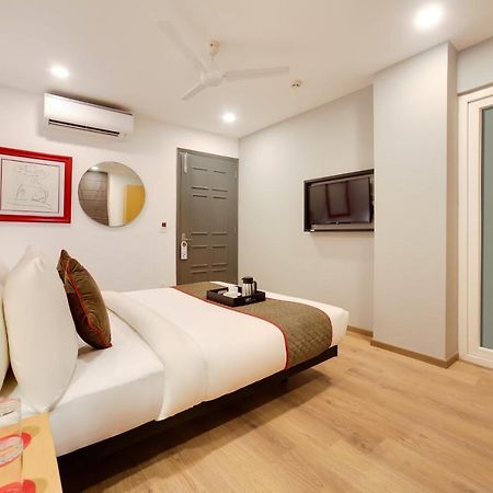 Oyo Townhouse 019 Anand Vihar Hotel Nuova Delhi Esterno foto