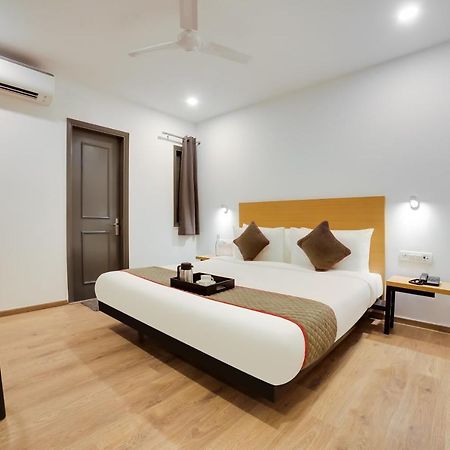 Oyo Townhouse 019 Anand Vihar Hotel Nuova Delhi Esterno foto