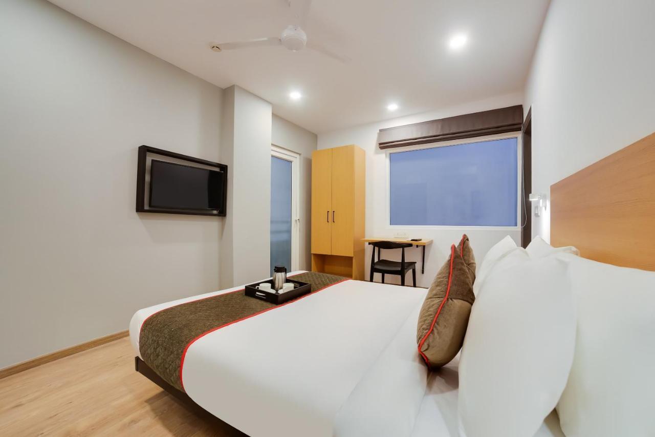 Oyo Townhouse 019 Anand Vihar Hotel Nuova Delhi Esterno foto