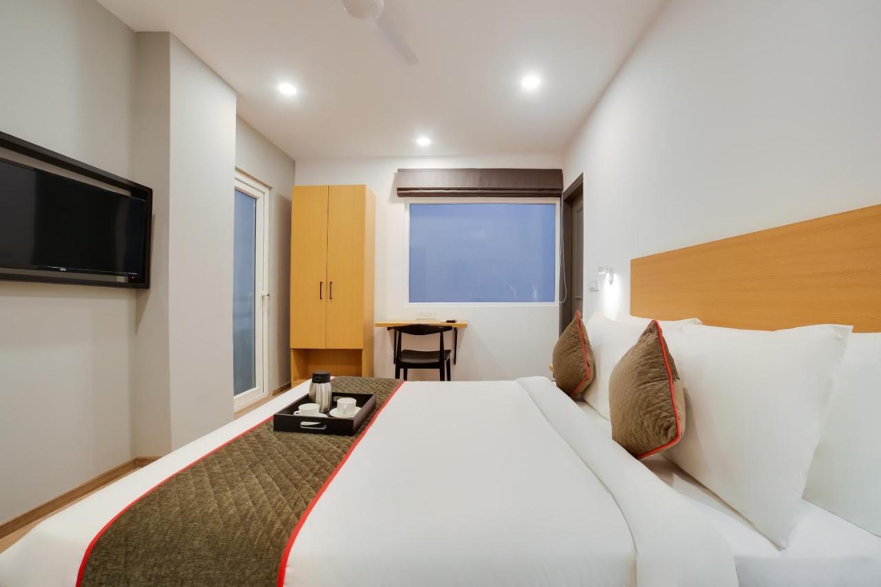Oyo Townhouse 019 Anand Vihar Hotel Nuova Delhi Esterno foto