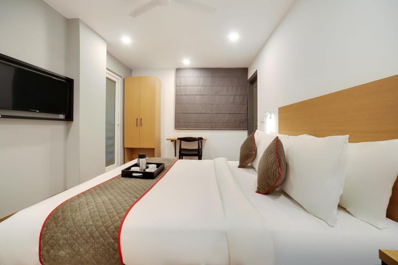 Oyo Townhouse 019 Anand Vihar Hotel Nuova Delhi Esterno foto