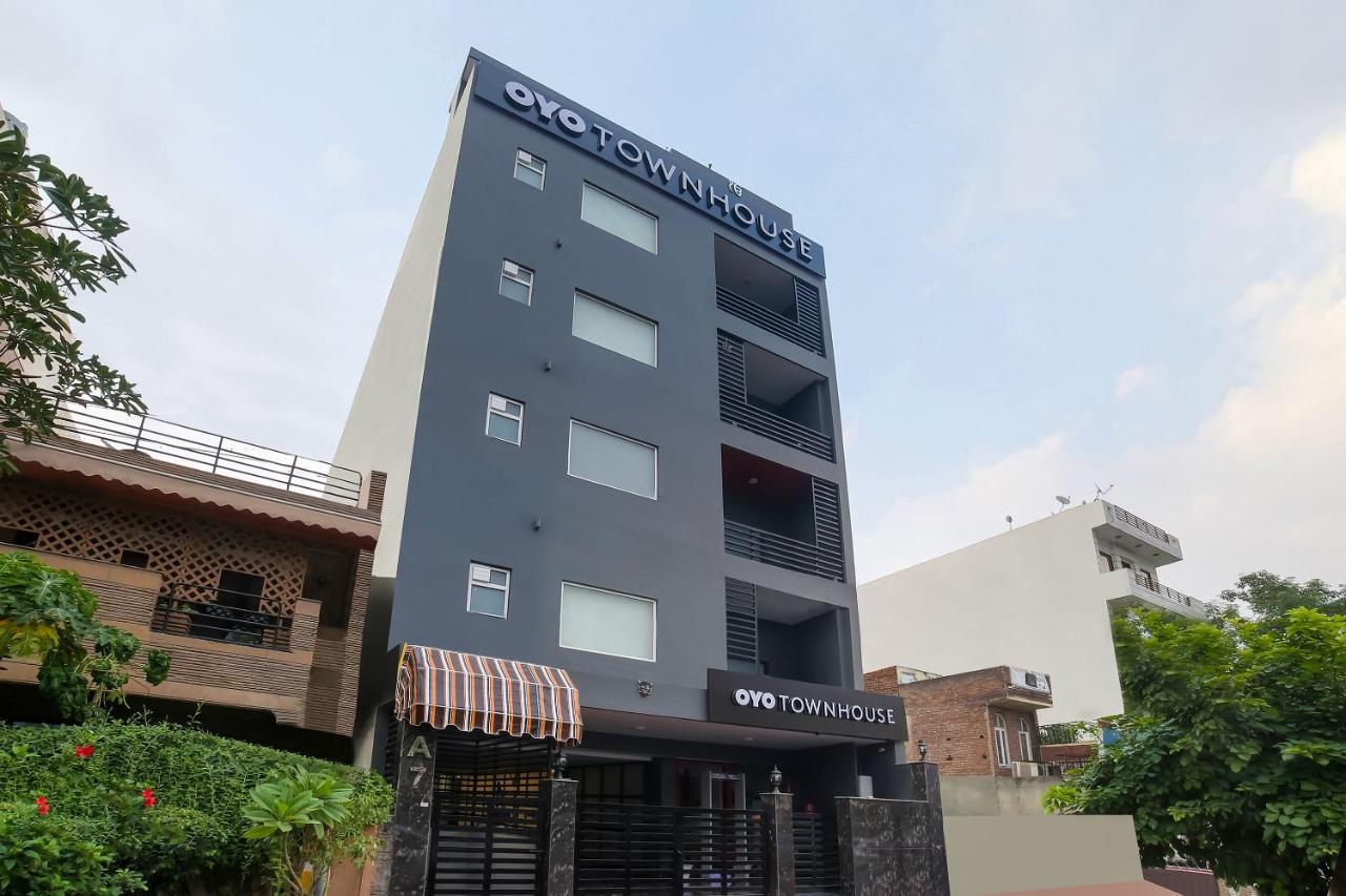 Oyo Townhouse 019 Anand Vihar Hotel Nuova Delhi Esterno foto