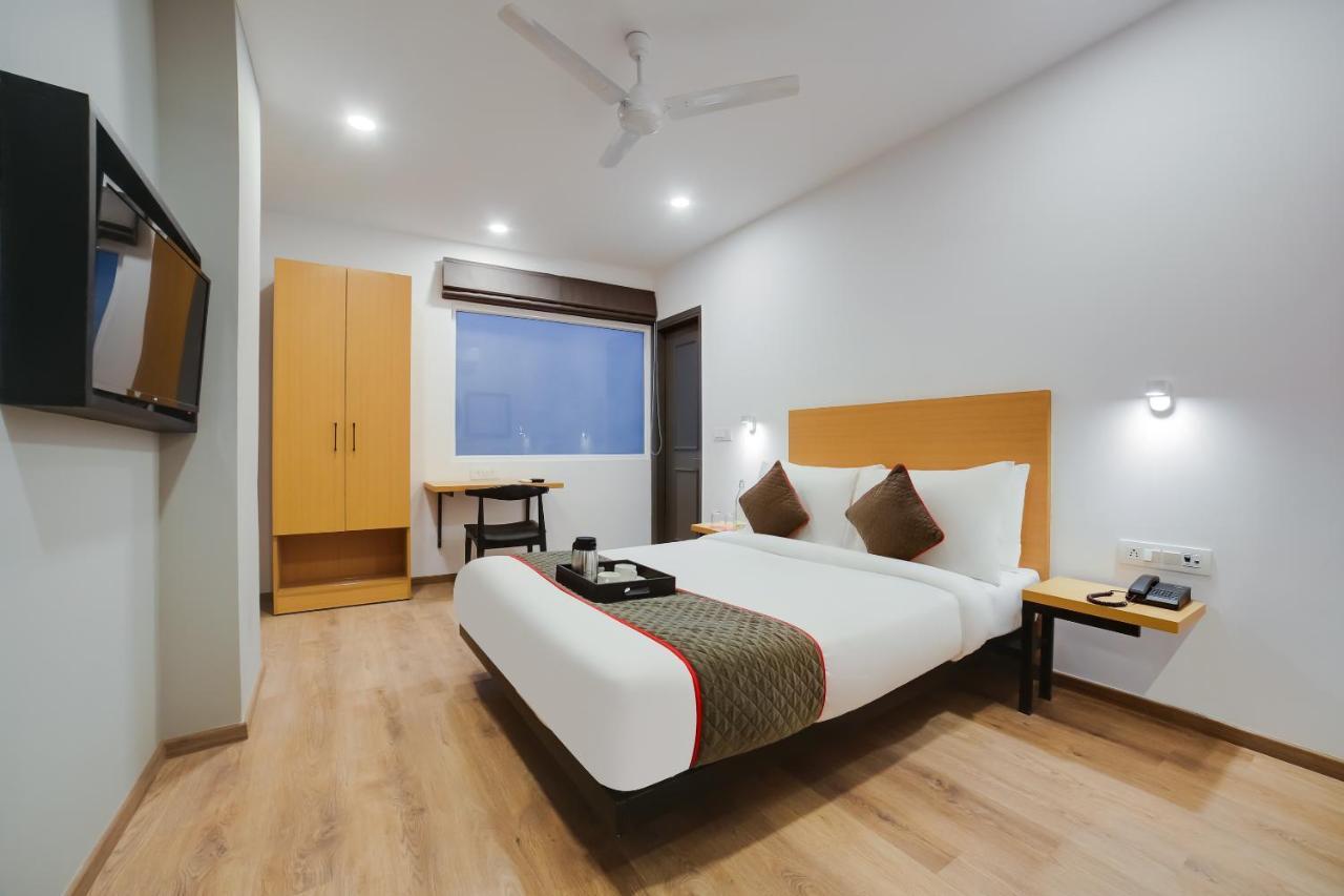 Oyo Townhouse 019 Anand Vihar Hotel Nuova Delhi Esterno foto
